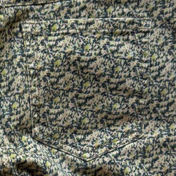 CAbi Women's Ditsy Green Floral Print Skinny Jeans Size 4 Style #5083 - Picture 7 of 10